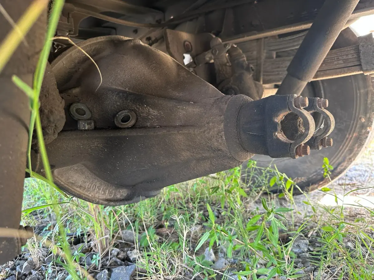 LOTE 000 - FORD CARGO 815 E ANO 2011