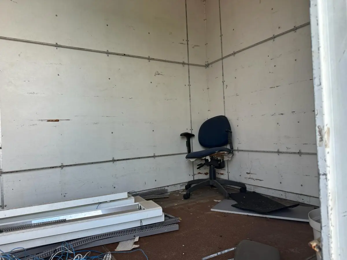 LOTE 000 - FORD CARGO 815 E ANO 2011