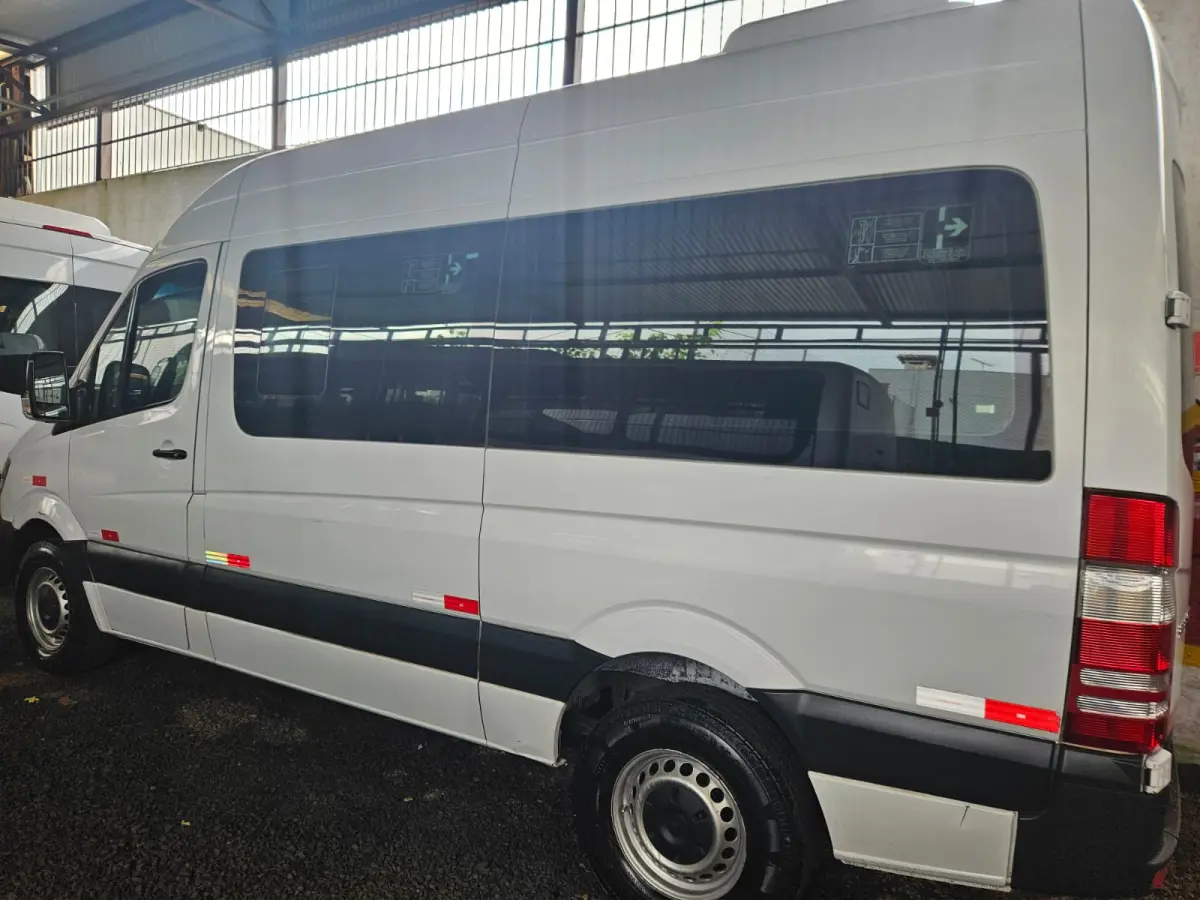 LOTE 001 - SPRINTER 415 VAN LUXO DIESEL, ANO 2019