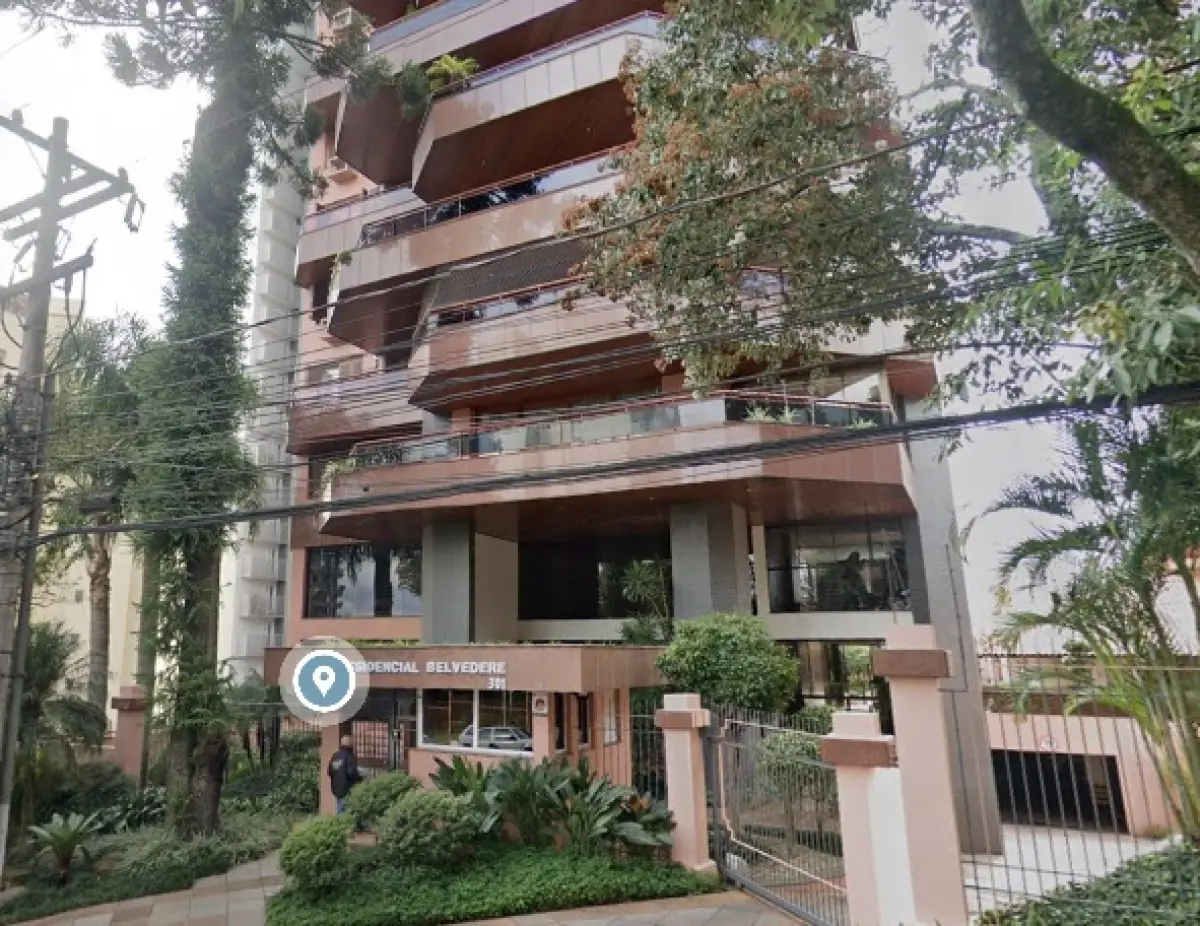 LOTE 000 - Apto nº 301 do Ed Res Belvedere. O box nº 32.  O box nº 33.  O box nº 52