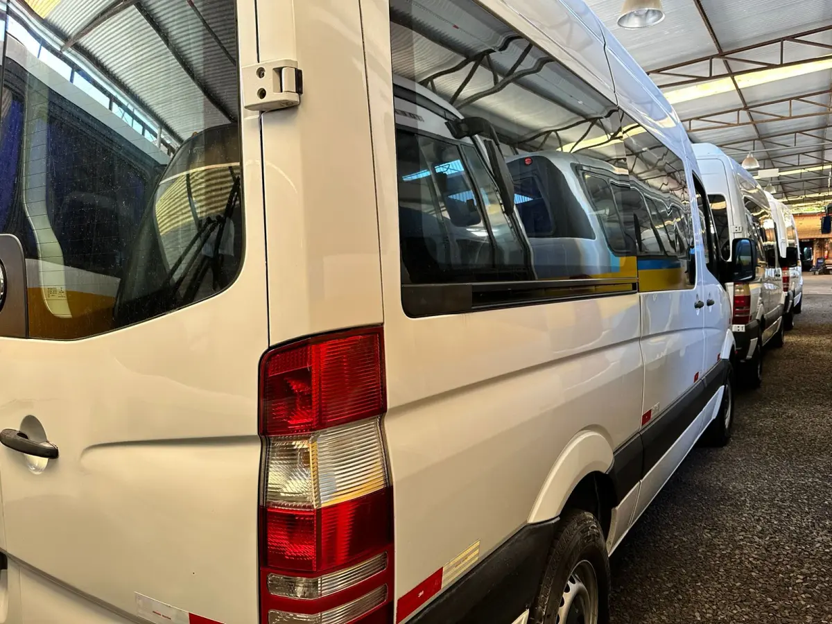 LOTE 002 - SPRINTER 415 VAN LUXO DIESEL, ANO 2019