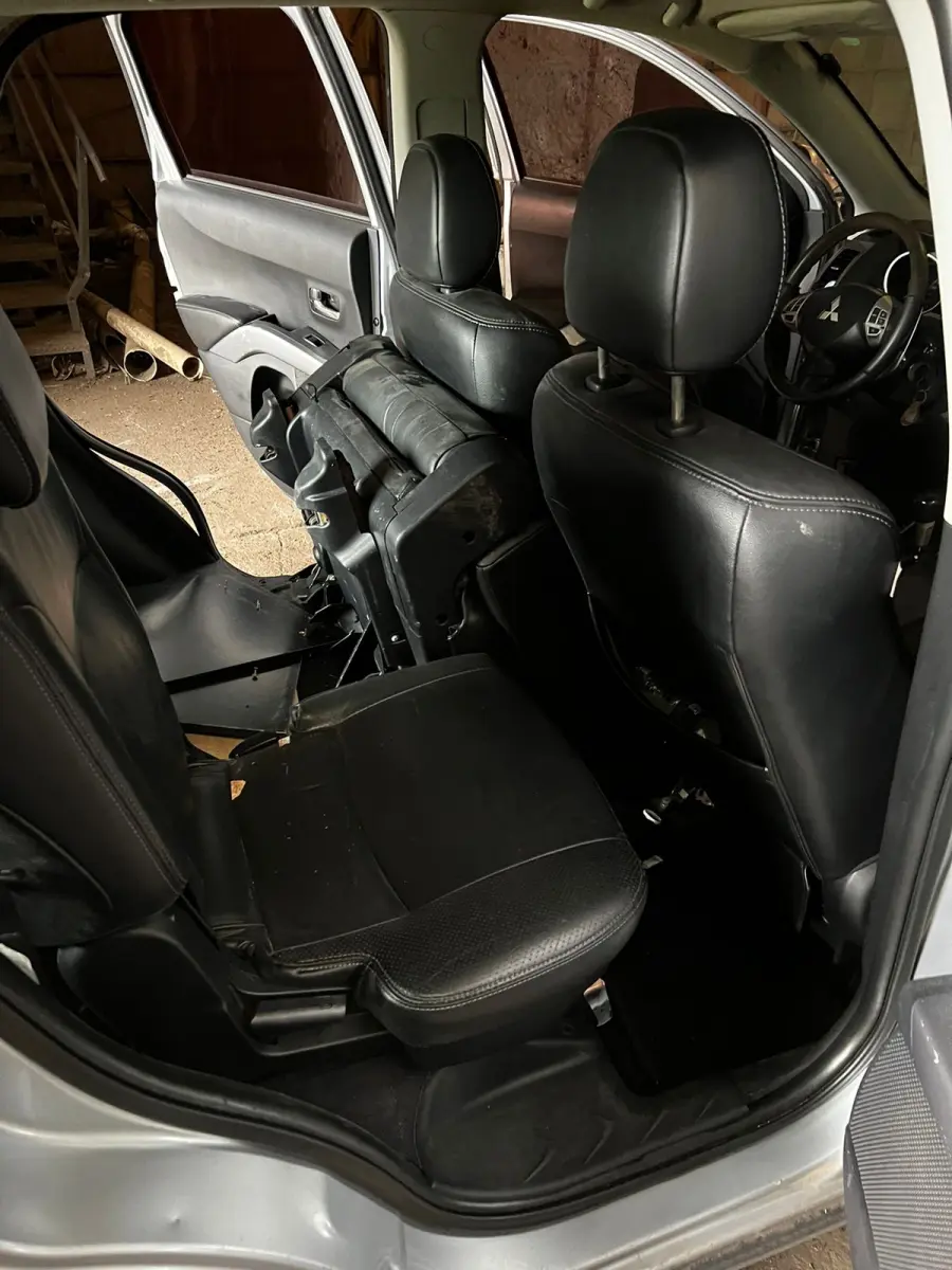 LOTE 001 - I/MMC OUTLANDR 3.0 V6