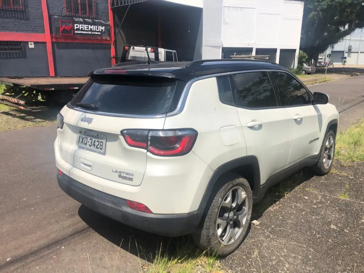 LOTE 014 - Jeep Compass Limited 2.0 4x2 Flex 16v Aut, fab/mod 2016/2017