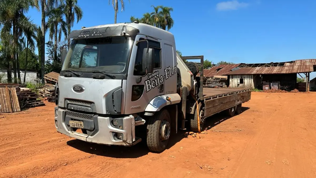 LOTE 001 - UPI DE FABRICA DE TIJOLOS - CERAMICA COMPLETA - CAMINHOES - EMPILHADEIRA -ESCAVADEIRA - SEDE COMPLETA PRODUZINDO - 2 JAZIDAS ATIVAS E COM LICENÇAS - MAIS UM OUTRO IMÓVEL PARA SEDE FUTURA
