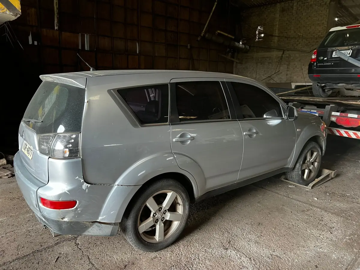 LOTE 001 - I/MMC OUTLANDR 3.0 V6