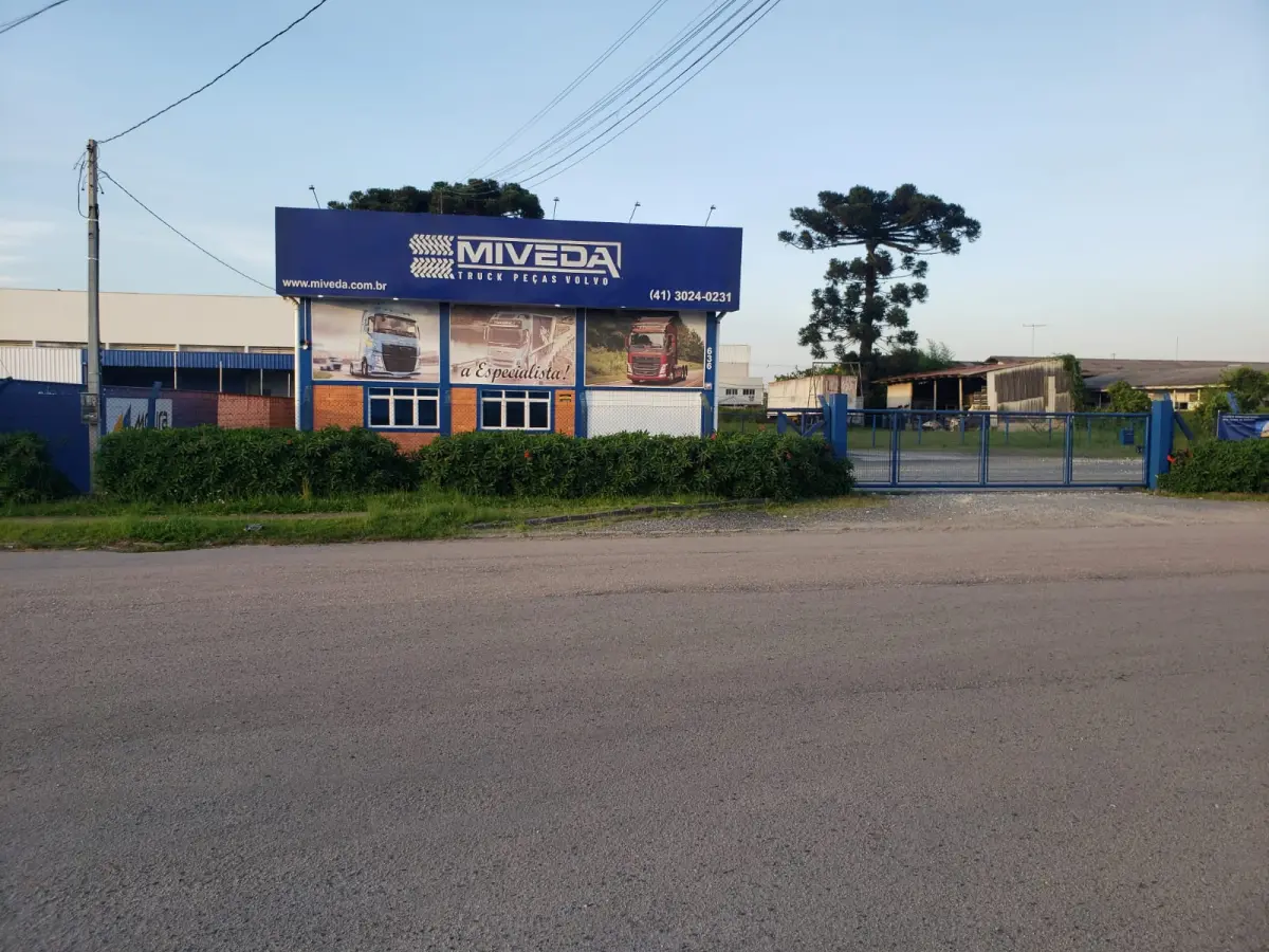 LOTE 000 - O imóvel constituído pela área de 4.816,82metros2, localizado na ¨cidade Industrial de Curitiba