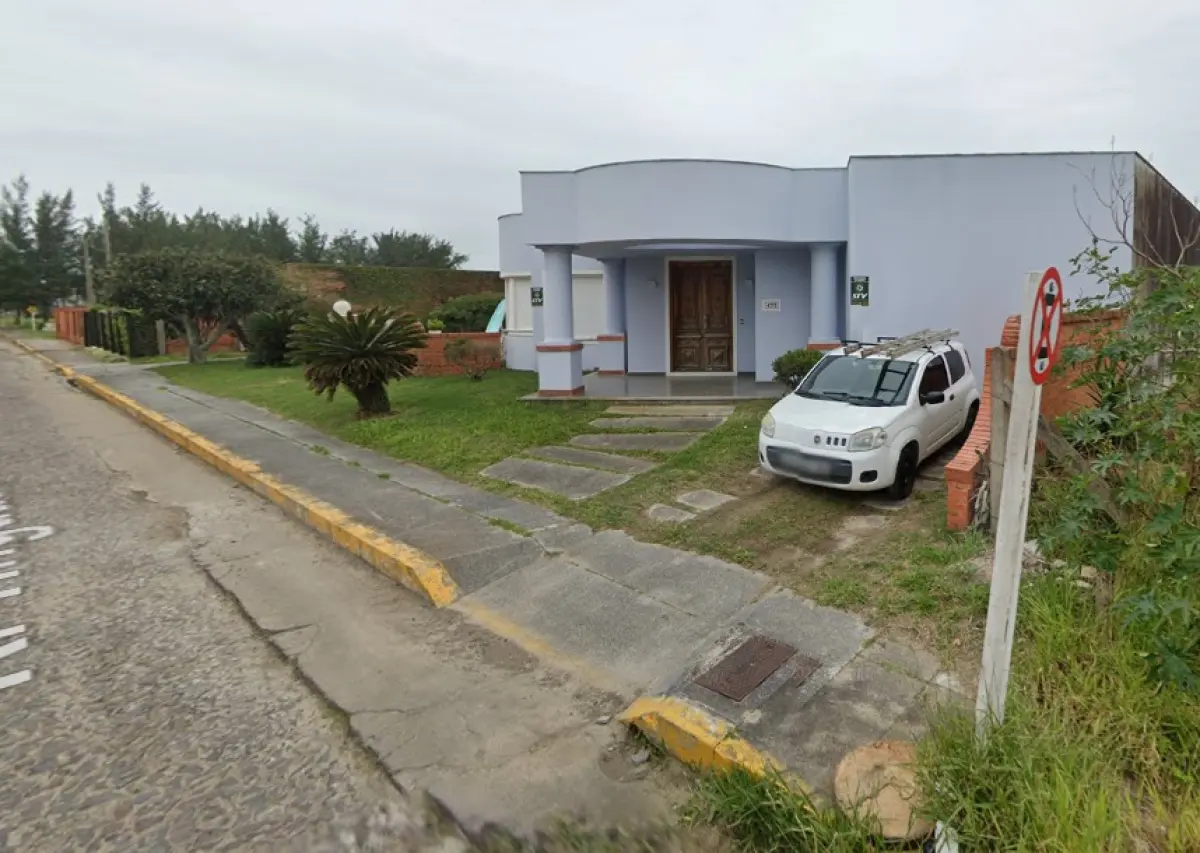 LOTE 001 - O imóvel na Rua Tinguaçú nº 547 Praia de Atlântida, município de Xangri-lá