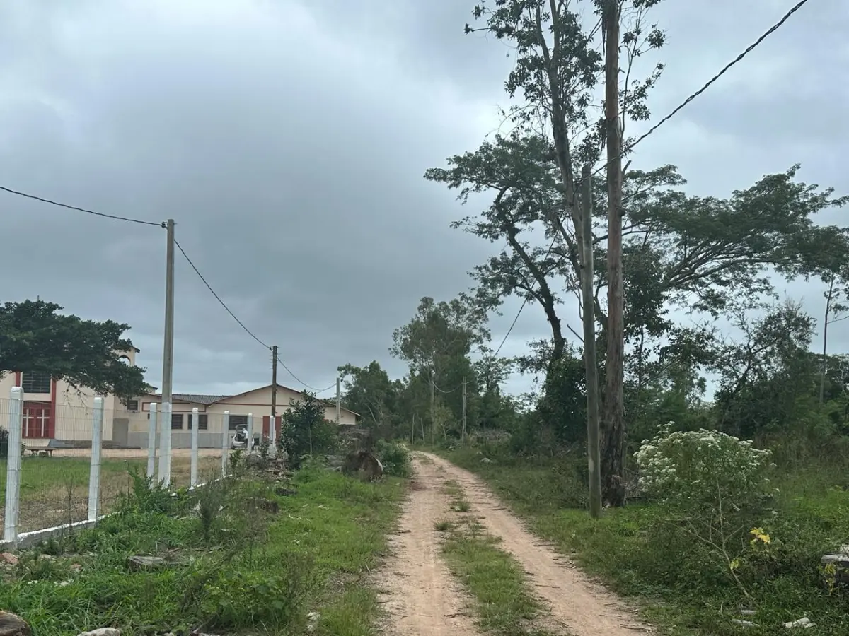 LOTE 000 - SÍTIO COM PISCINA, QUADRAS E SEDE NA ZONA SUL DE POA
