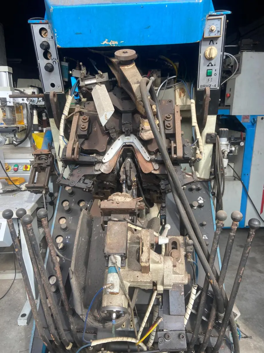 LOTE 049 - Maquina Apontar Bicos USM Modelo BRSM-4