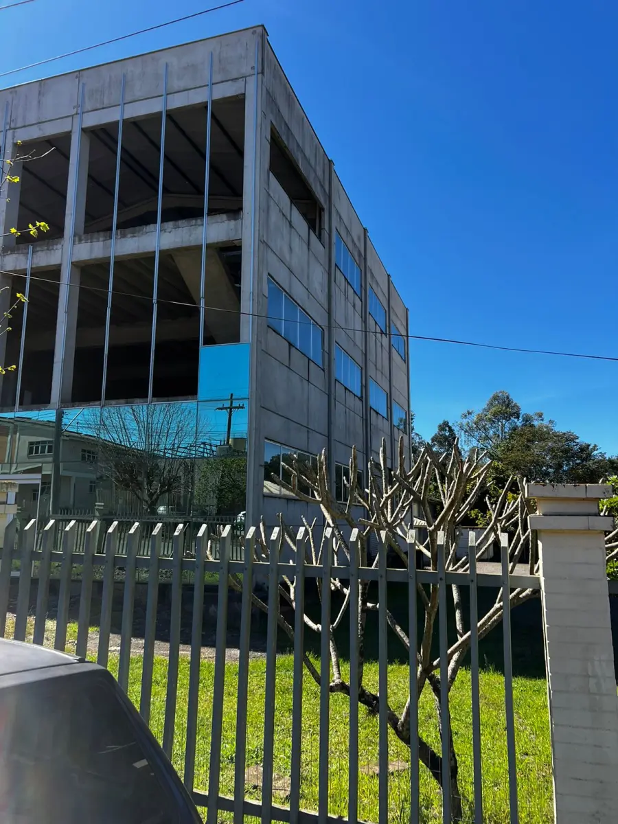 LOTE 000 - O imóvel situado na Rua Walter Strassburger, nº 115, na Zona Urbana de Campo Bom