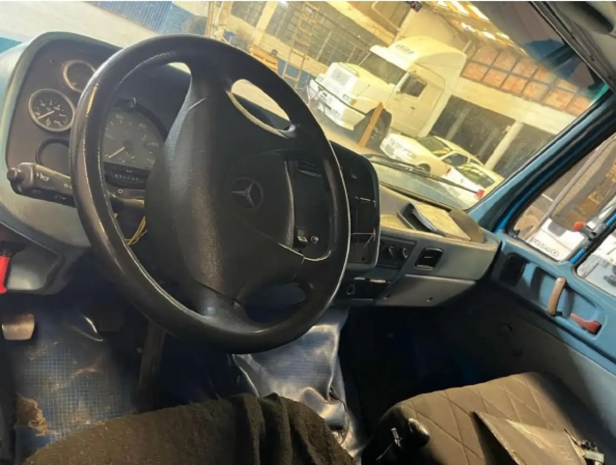 LOTE 001 - Mercedes-Benz, modelo L1620 (ATENÇÃO: FOTOS ILUSTRATIVAS, OS CAMINHÕES NÃO ESTÃO EM NOSSO DEPÓSITO)