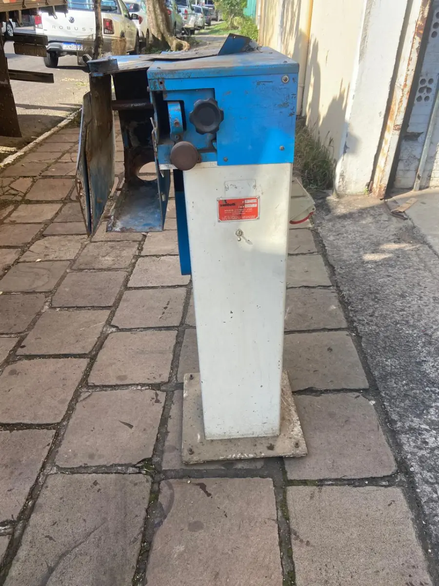 LOTE 041 - Lixa Horizontal Zambelli de 1 Lado