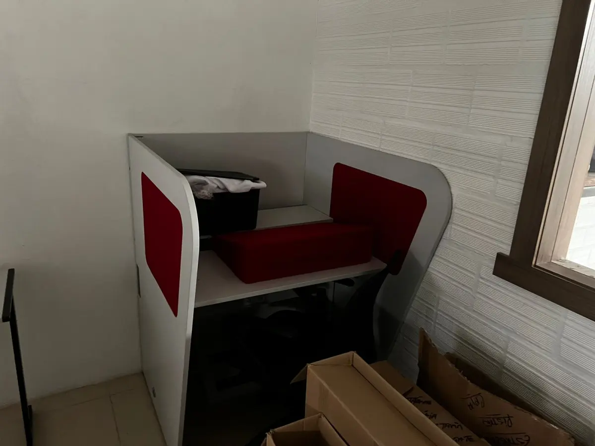 LOTE 117 - Balcão de trabalho