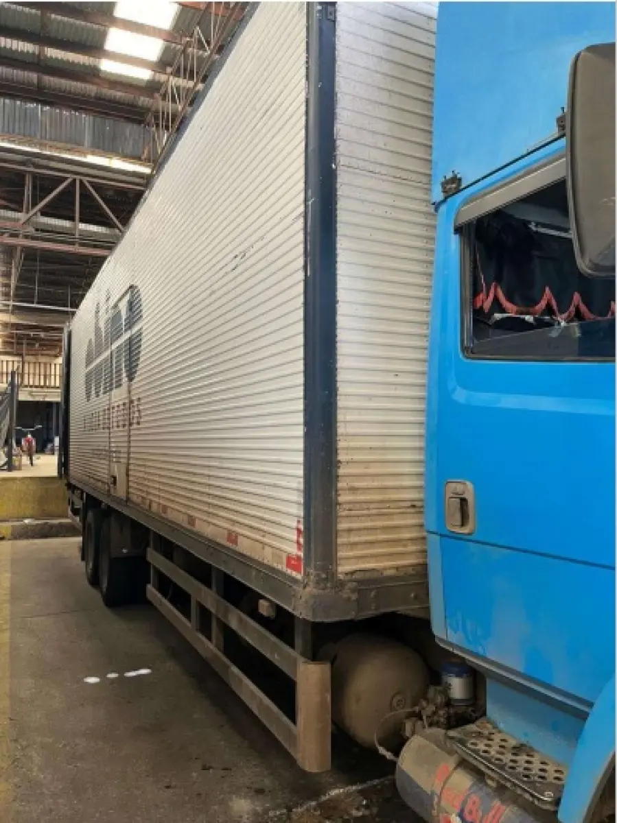 LOTE 001 - Mercedes-Benz, modelo L1620 (ATENÇÃO: FOTOS ILUSTRATIVAS, OS CAMINHÕES NÃO ESTÃO EM NOSSO DEPÓSITO)