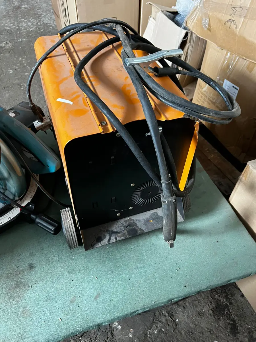 LOTE 141 - Aparelho de solda mig Nmig 195