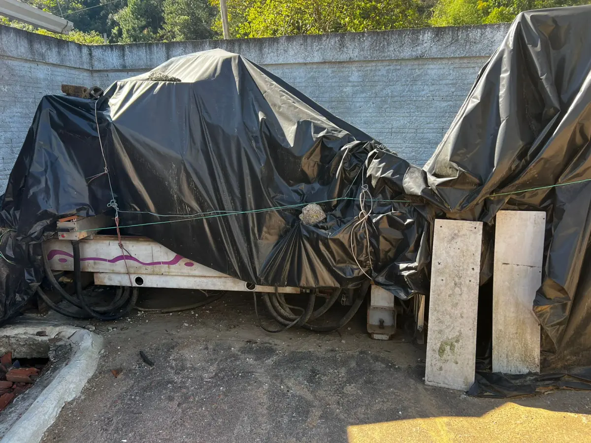 LOTE 096 - Sucata de torno CNC