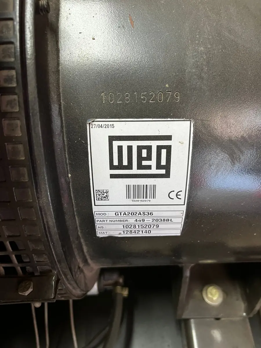 LOTE 121 - Gerador 110KVA motor Perkins 