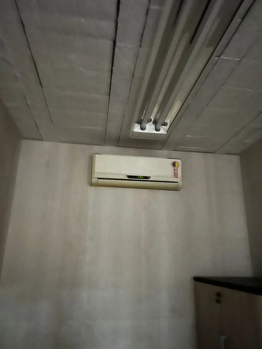 LOTE 063 - Ar-condicionado 