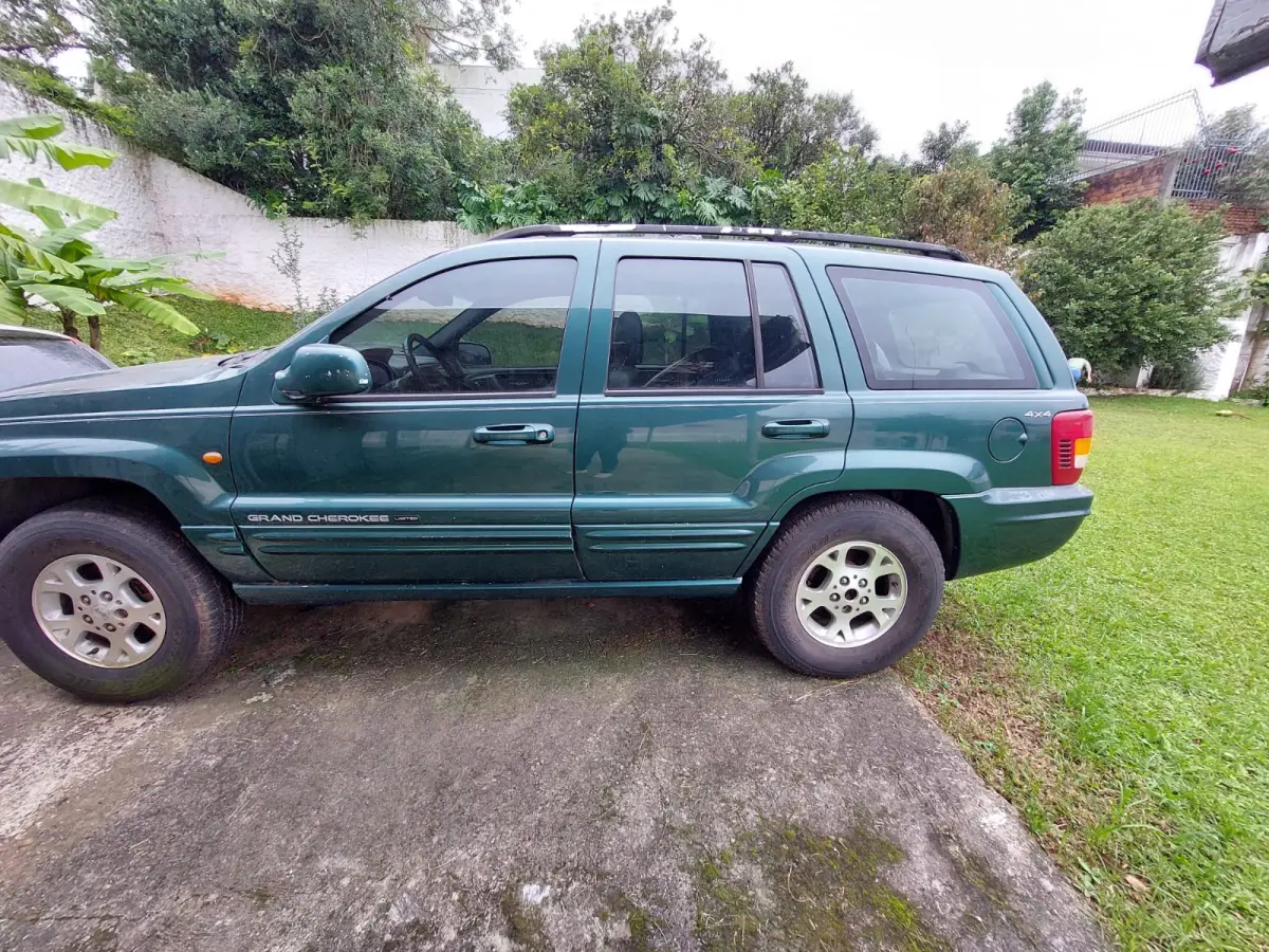 LOTE 000 - Jeep Grand Cherokee Nova Limited 4.7