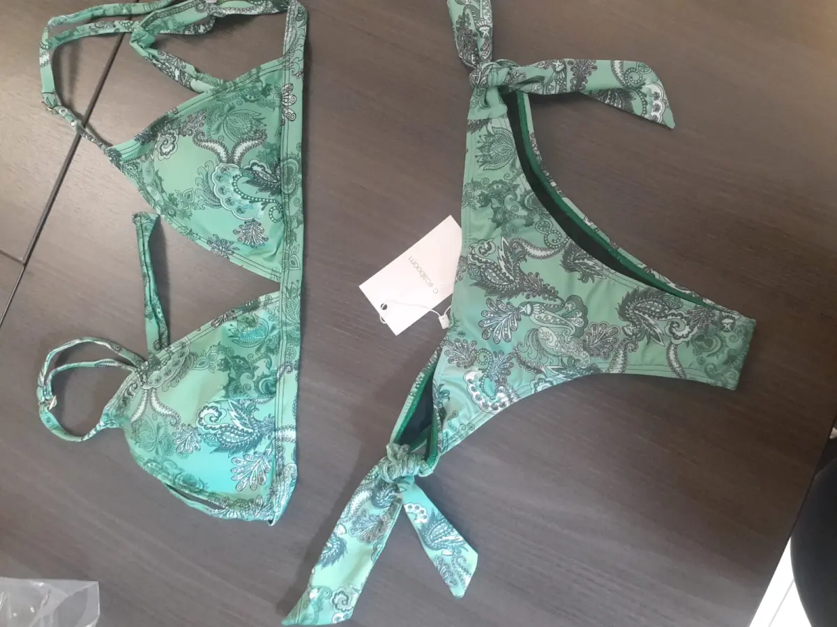 LOTE 000 - LEILÃO DE  BIQUÍNIS