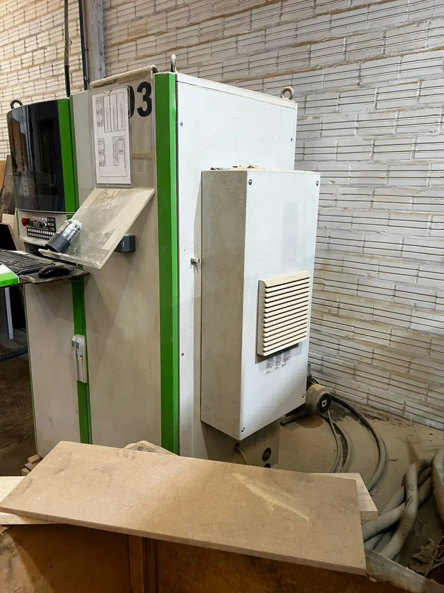 LOTE 050 - Centro de usinagem para madeiras CNC