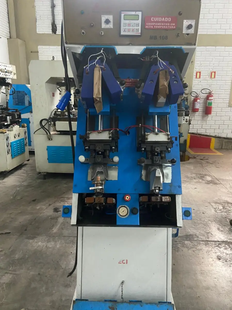 LOTE 012 - Maquina de Conformar Q/F MCF 304