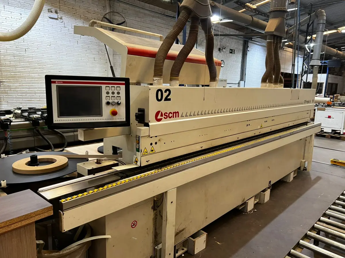 LOTE 047 - Coladeiras de bordas Olimpic k 600 SCM