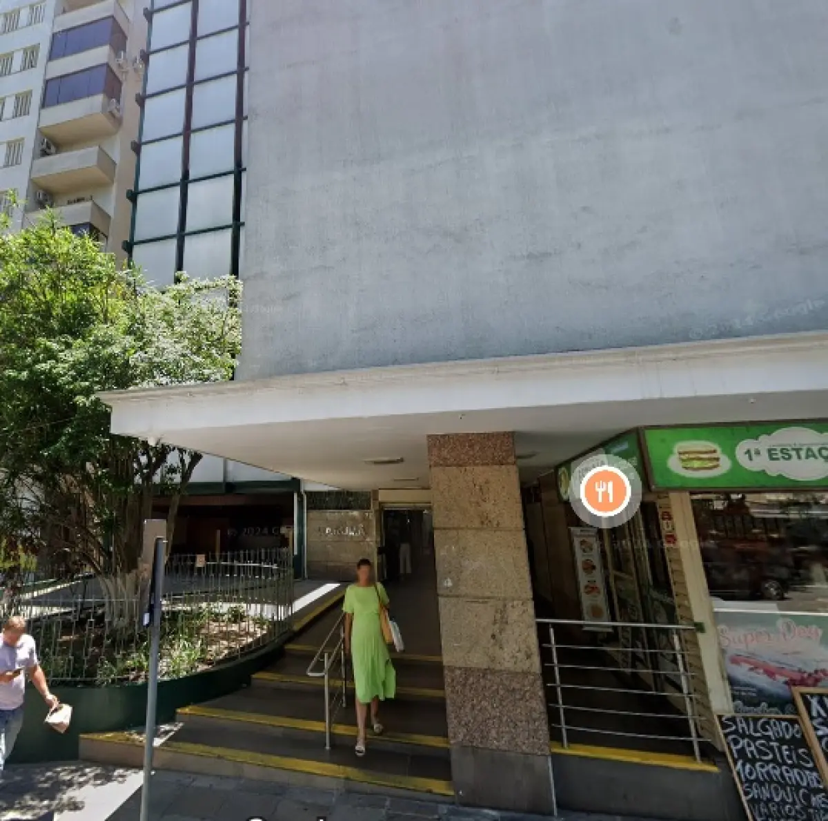 LOTE 000 - O Box nº 5057, localizado na garagem coletiva do Edifício Uarumã, situado na Praça Dom Feliciano, número 78