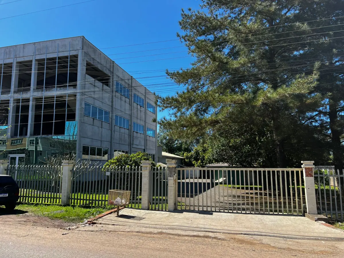 LOTE 000 - O imóvel situado na Rua Walter Strassburger, nº 115, na Zona Urbana de Campo Bom