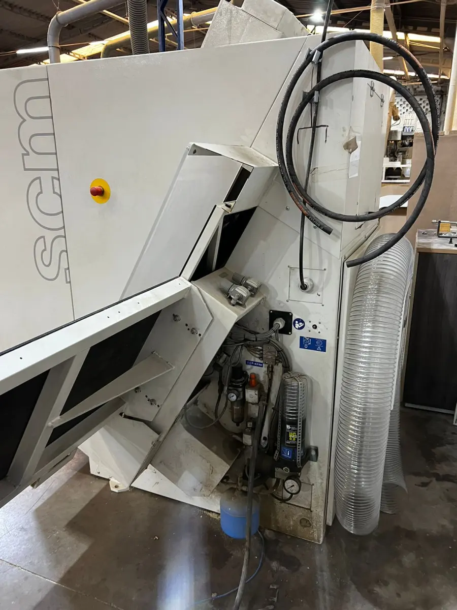 LOTE 051 - Centro de usinagem para madeiras SCM cyflex f900