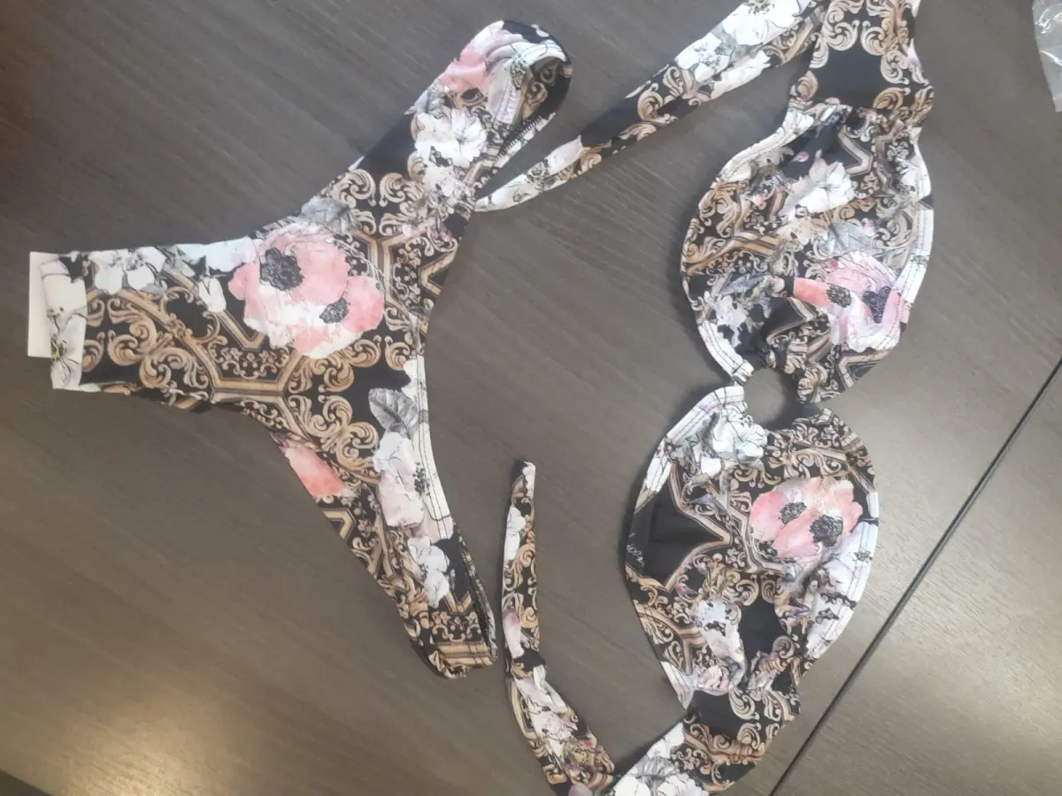 LOTE 000 - LEILÃO DE  BIQUÍNIS