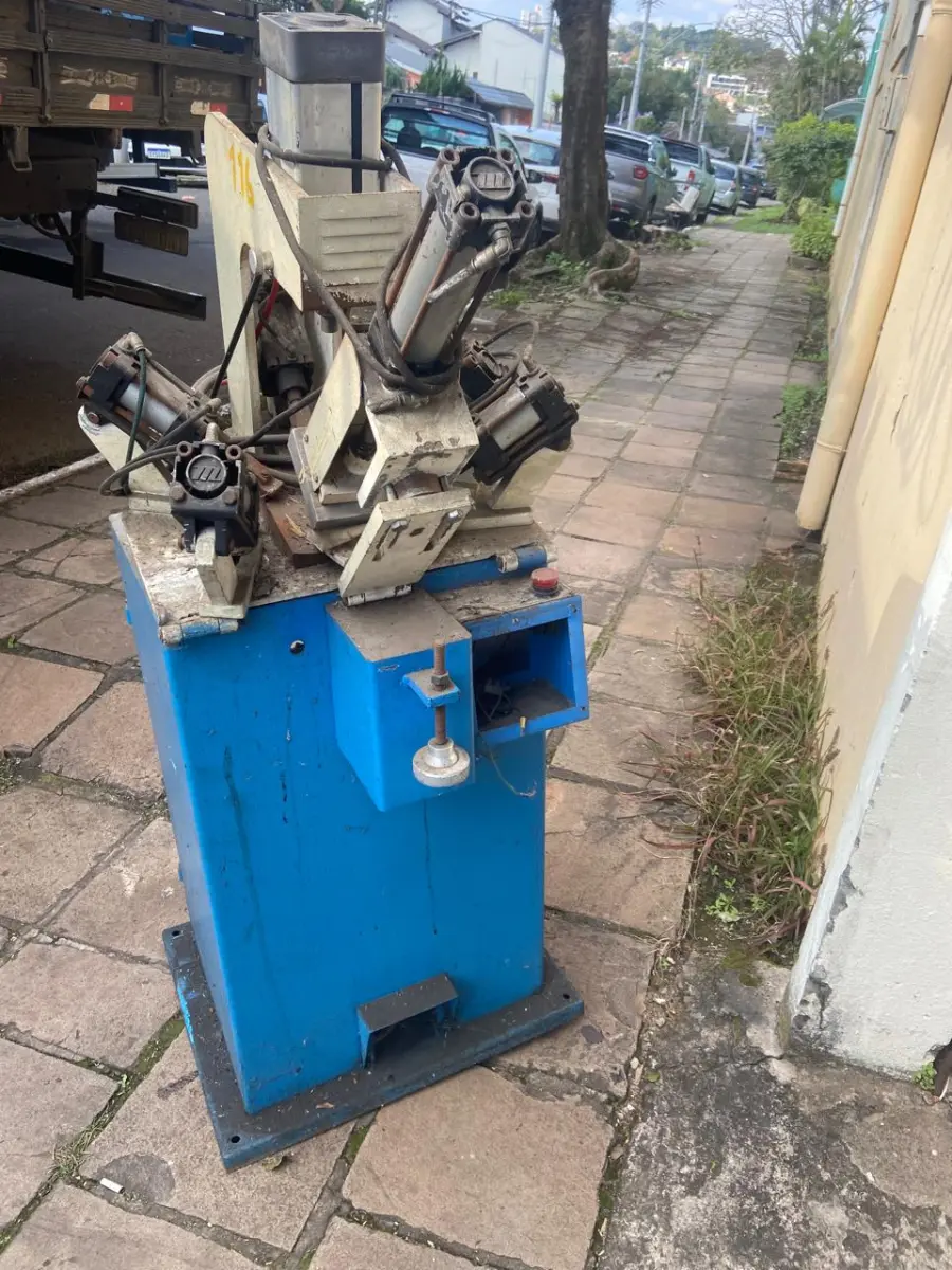 LOTE 055 - Maq.Rebater Planta c/Cinta Marca Sazi Automatica