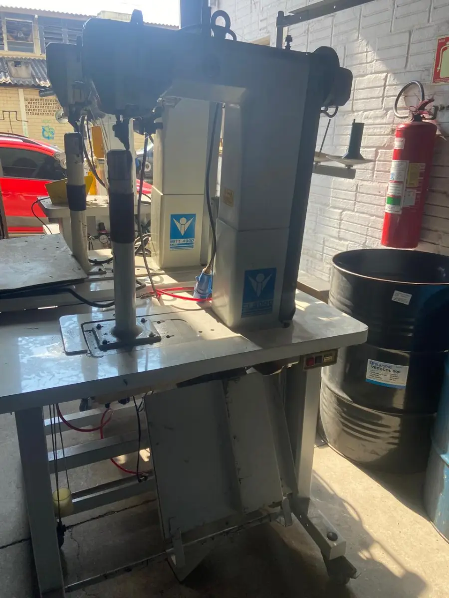 LOTE 033 - Maq.Cost.Coluna Alta Marca Ivomaq 3000