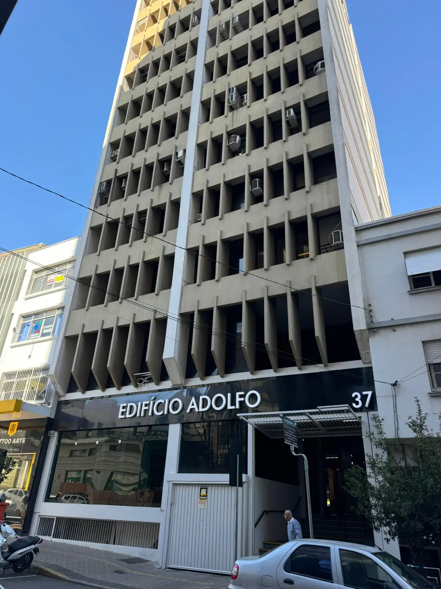 LOTE 012 - 53% da Sala 1101 Edifício Adolfo, com área privativa de 338,23m2 e área total de 429,72m2. Novo Hamburgo/RS