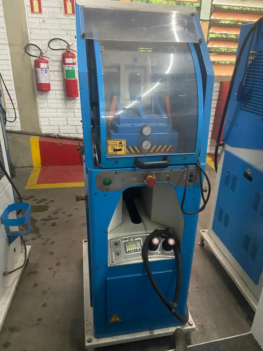 LOTE 017 - Prensa de Bolsa Simples Sazi