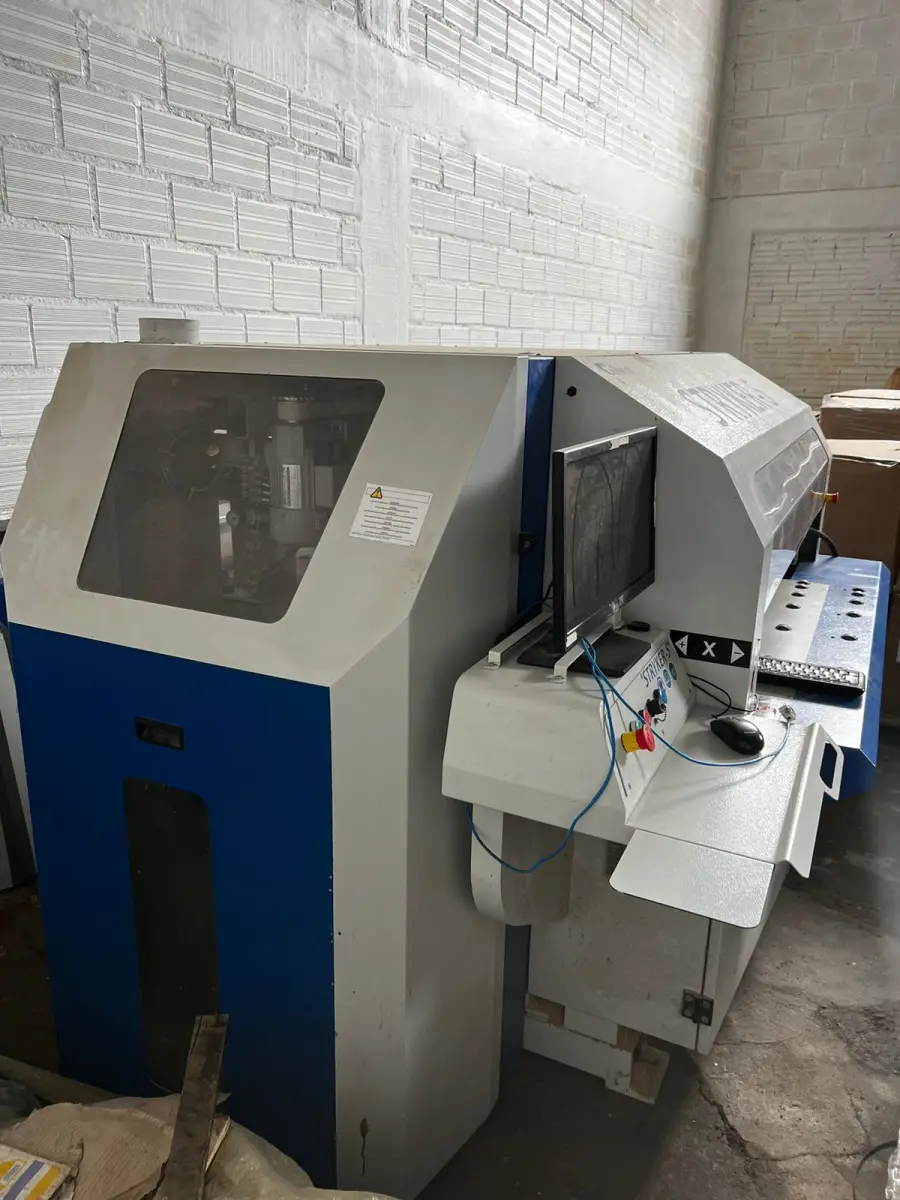 LOTE 135 - Centro de furação Stryker 5