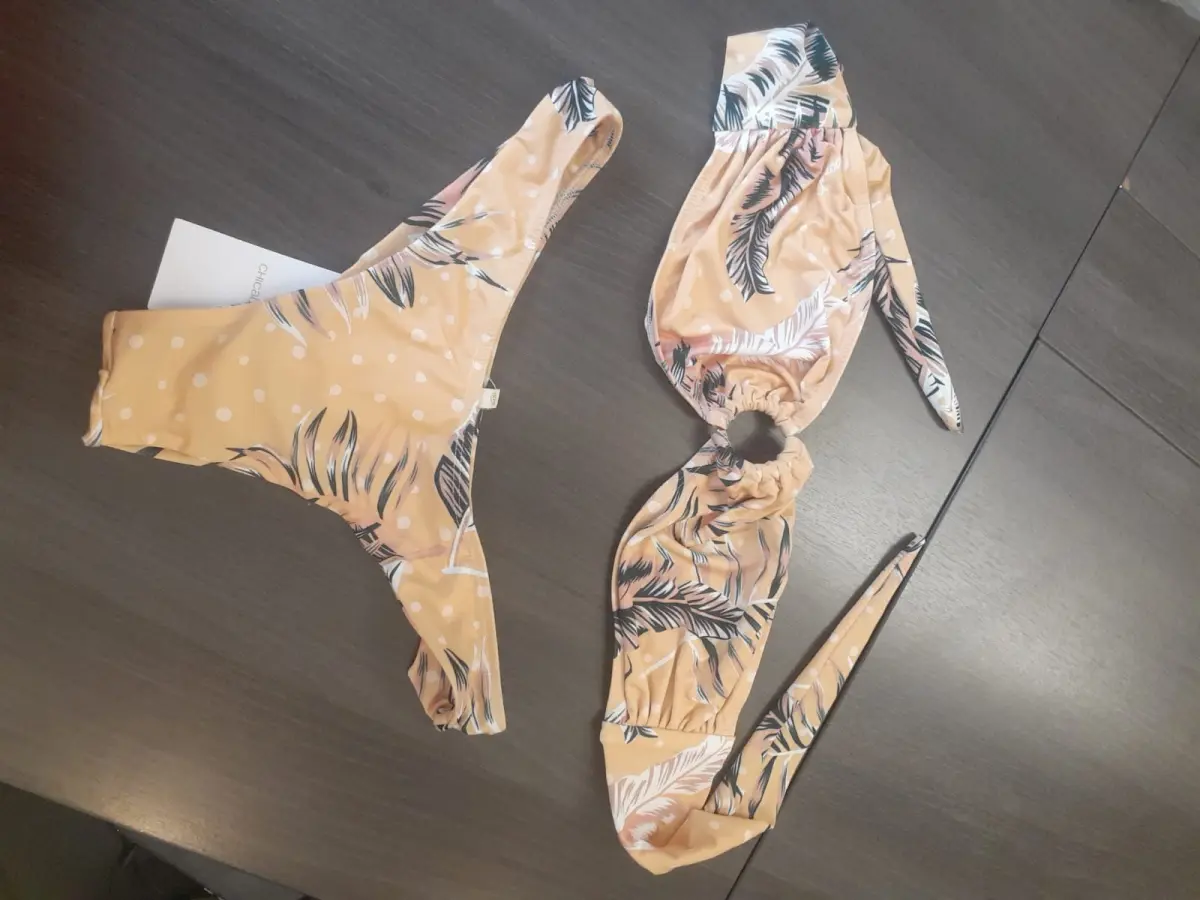 LOTE 000 - LEILÃO DE  BIQUÍNIS