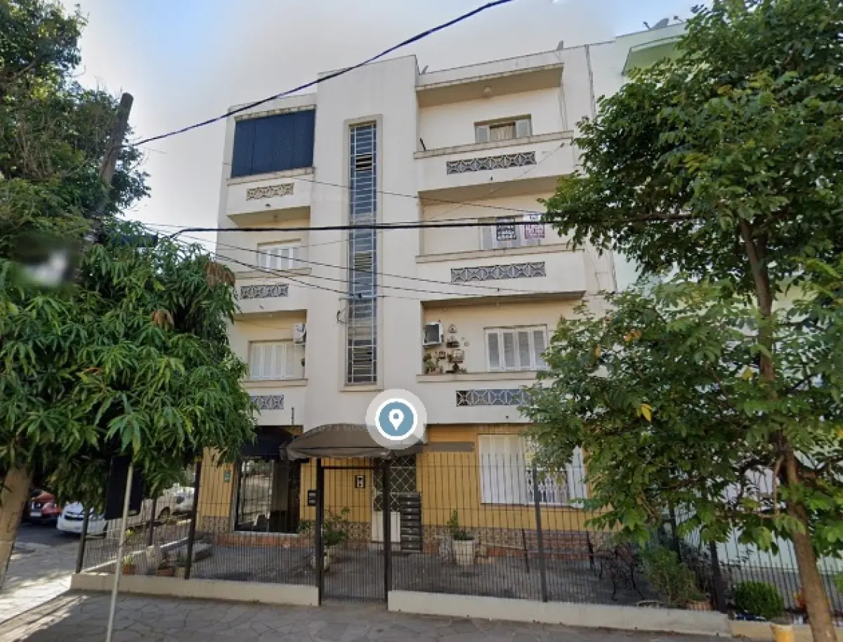 LOTE 000 - Apartamento nº 6 do Edifício Libertador, situado na Rua Vicente da Fontoura nº 2297