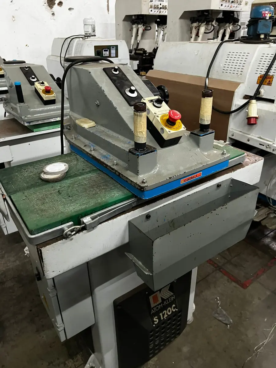 LOTE 008 - Balancin Hidraulico Atom S120 C/ NR 12