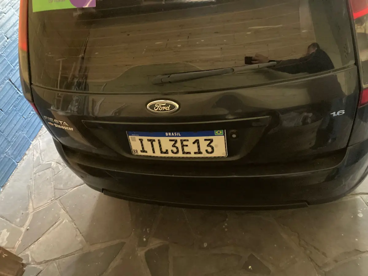 LOTE 000 - LEILÃO DE VEÍCULO  FORD/FIESTA 1.6 FLEX, 2012/2013