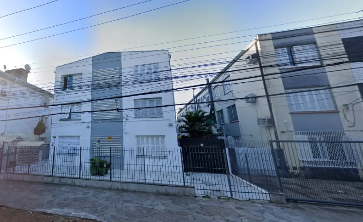 LOTE 000 - O apartamento nº 210, do Edifício Dom Ricardo, bloco A, à rua Marcílio Dias, nº 710