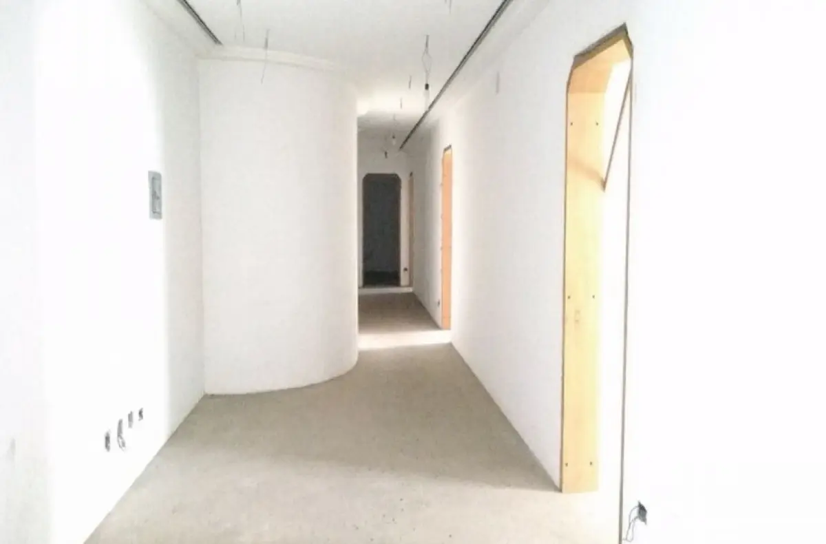 LOTE 000 - O APARTAMENTO N° 101, localizado no 10° andar do Edificio Vol D'Oiseau, situado à Avenida Giovanni Gronchi, nº 4.864, na Vila Andrade e Parque Bairro Morumbi, 29° Suddistrito  - Santo Amaro, com area privativa de 864,52m² e 5 vagas de garagem