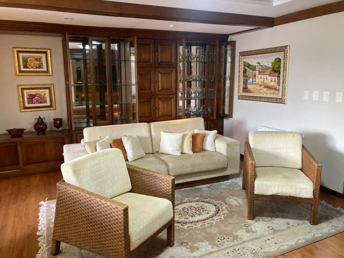 LOTE 000 - Apartamentos 405 e 406 + Box 15, 31, 32 e 14. Finamente decorado