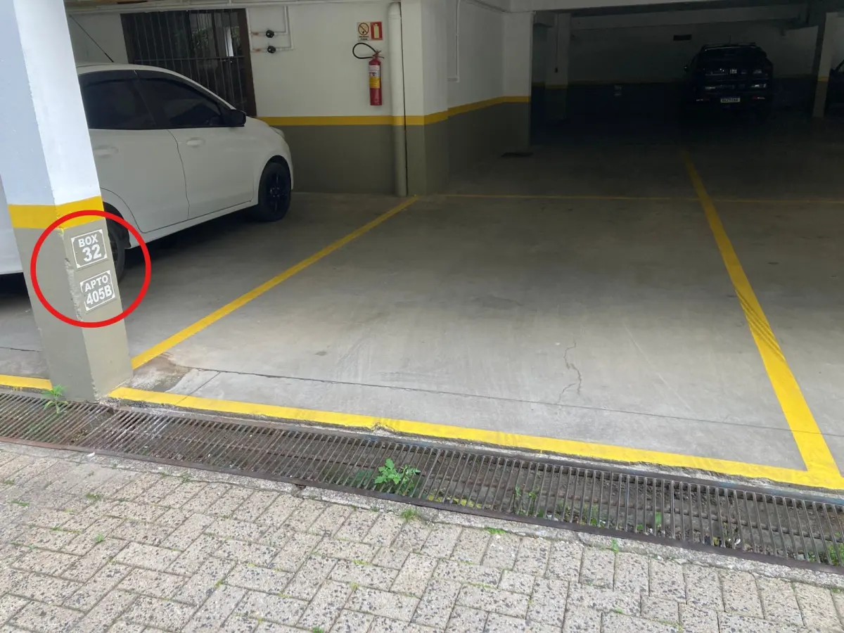 LOTE 000 - Apartamentos 405 e 406 + Box 15, 31, 32 e 14. Finamente decorado