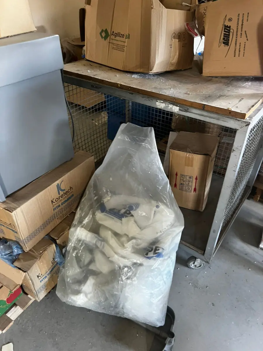 LOTE 000 - SOPRADORA BEKUM, MÃO FRANCESA C/ TALHA ELÉTRICA, UNIDADE DE RESFRIAMENTO, MOTOR P/ REFRIGERAÇÃO, GIRAFA HIDRÁULICA E MÓVEIS DIVERSOS