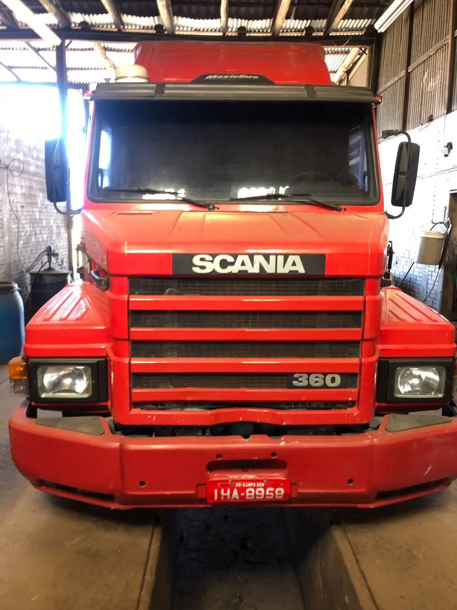 LOTE 005 - "CAMINHÃO SCANIA T113H 4X2, ANO 1997/1998, VERMELHO, PLACAS IHA8958