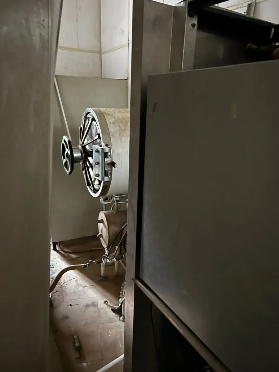 LOTE 020 - AUTOCLAVE