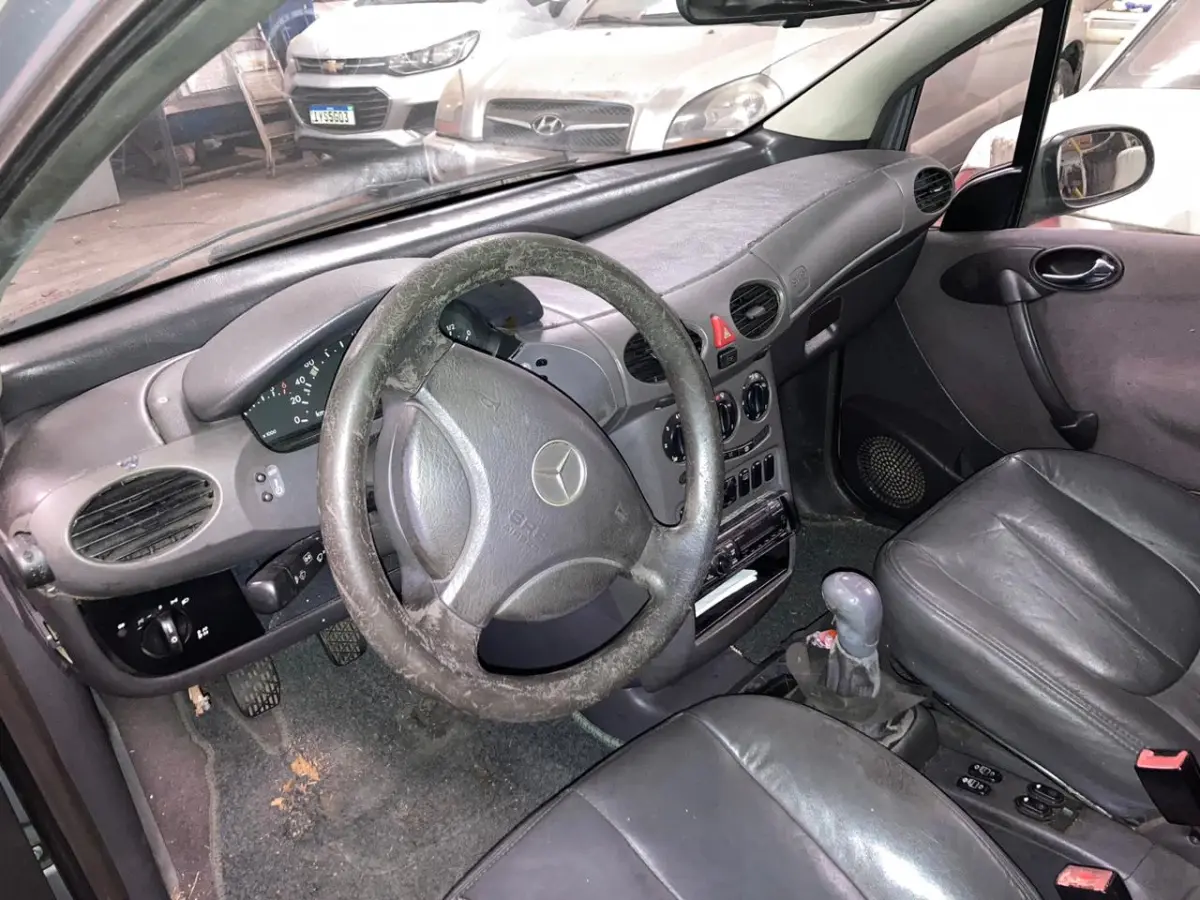 LOTE 000 - Mercedes Benz Classe A, ano 2000