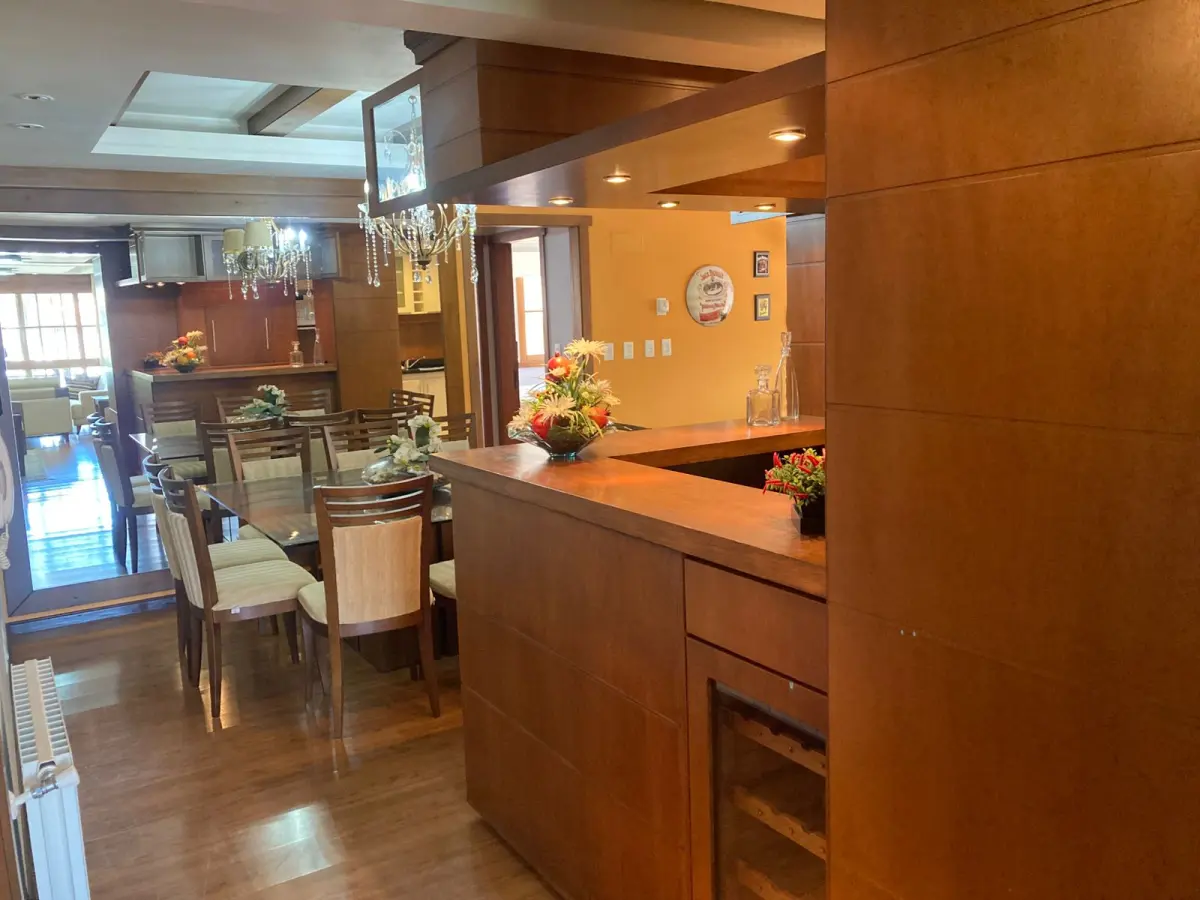 LOTE 000 - Apartamentos 405 e 406 + Box 15, 31, 32 e 14. Finamente decorado