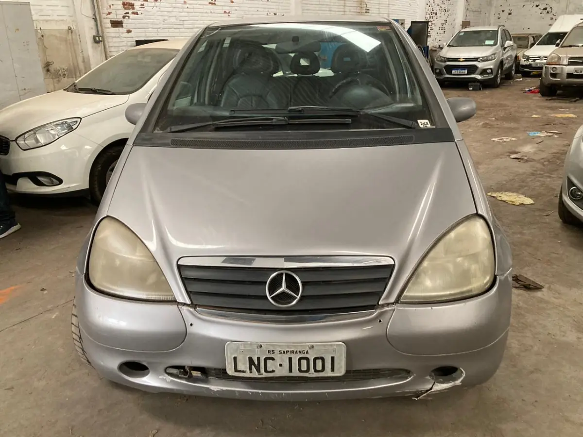 LOTE 000 - Mercedes Benz Classe A, ano 2000